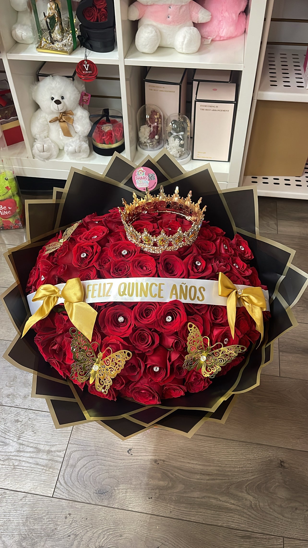 100 Red Roses with a Crown